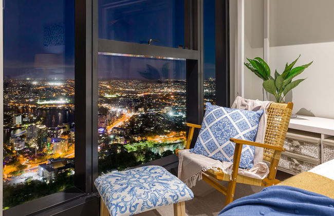 Hamptons Retreat on Level 77 Skytower - Photo 34