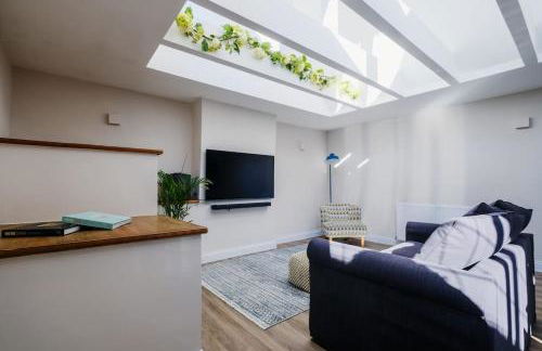 Light and spacious loft apartment in town centre - Foto 3