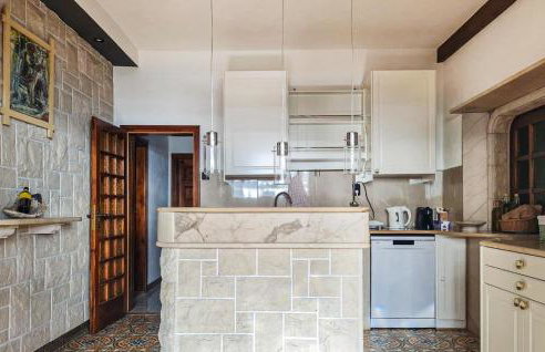 Awesome Home In Novo Selo - Foto 6