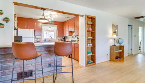 Easy Uptown Access! Charming ABQ Home with Yard - Foto 3