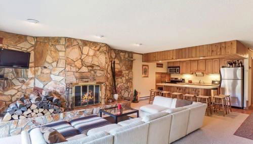 SPECTACULAR CATSKILLS 4 BEDROOM VACATION OASIS- Gorgeous Hunter Mountain Views! - Foto 3