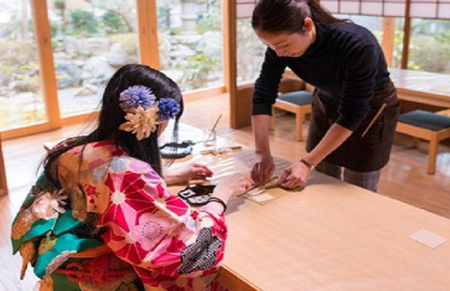 Adventures in Kanazawa: Sweet and Plate Making with Ninja Star Throwing - Full-Day Tour - Photo 6