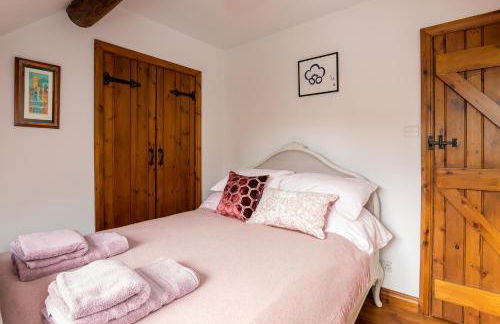 Granary Cottage - Luxury Barn Conversion - Photo 15