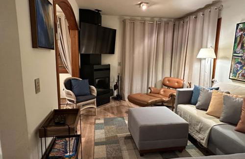 3 suites com Jacuzzi e Lareira - Duplex perto do Centro - Foto 13