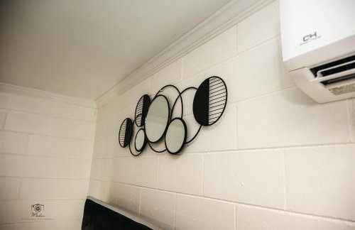 KLIZZ Suites - Photo 9