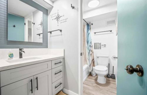 Beautiful Beachfront Condo - Photo 16