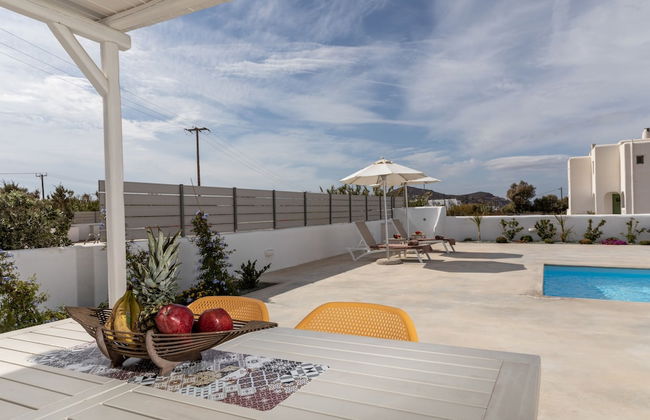 Naxian Lounge Villas - Photo 77