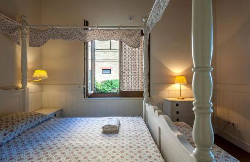 6 Bedroom Beautiful Home In Treia - Foto 28