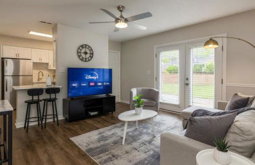 Charming 2BR Hoover Retreat with Easy Parking - Foto 1