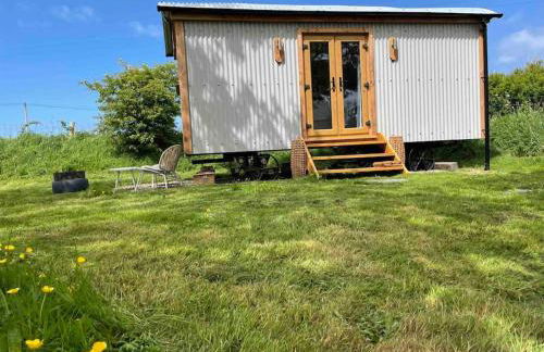 The Hut@Trefechan Wen - Coastal Coziness! - Photo 50