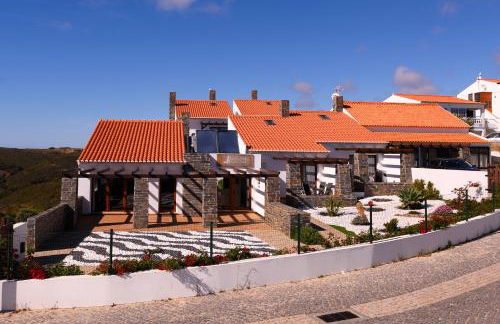 Falésias da Arrifana - Foto 4