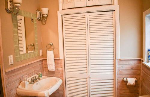 Brookside Hideaway, Brook Road Inn - Foto 38