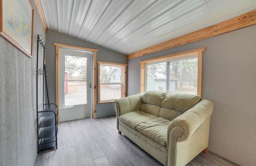 Scenic Evans Hideaway Steps to Lake Huron! - Foto 20