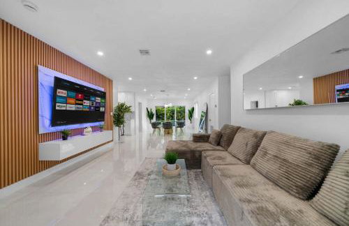 Luxury Villa Solara w Heated Pool Hot Tub BBQ - Foto 11