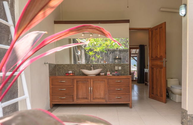 Villa Lotus Kayuputih - Foto 22