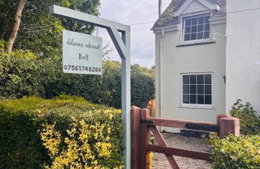 Dolmans Retreat - Photo 2