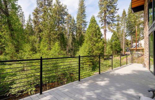 Mariposa Grove Creekside Retreat - To be featured on STAYCATION on the Destination Channel in 2026! - Foto 25