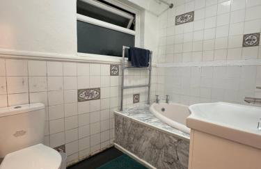 Redhill Gatwick Serviced Accommodation - Foto 13