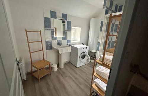 Gîte Contemporain près de l'Abbaye de Noirlac avec Jardin, Wi-Fi et Commodités Incluses - FR-1-586-38 - Foto 10