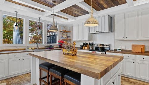 Hartwell Haus with Dock & Playground home - Foto 3