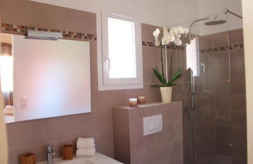 Villas CALA CORSA - 3 chambres piscine partagée chauffée - CALA ROSSA Porto-Vecchio - Villas entièrement Climatisées - Internet gratuit - Foto 32