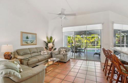 Relaxed Tropical NAPLES Retreat 5 mi to Beach home - Photo 4