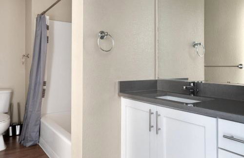 Blueground Emeryville pool nr Bay Street Park SFO-1989 - Foto 24