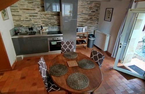 Logement Aubance dans charmante longère avec piscine en partage - Foto 12