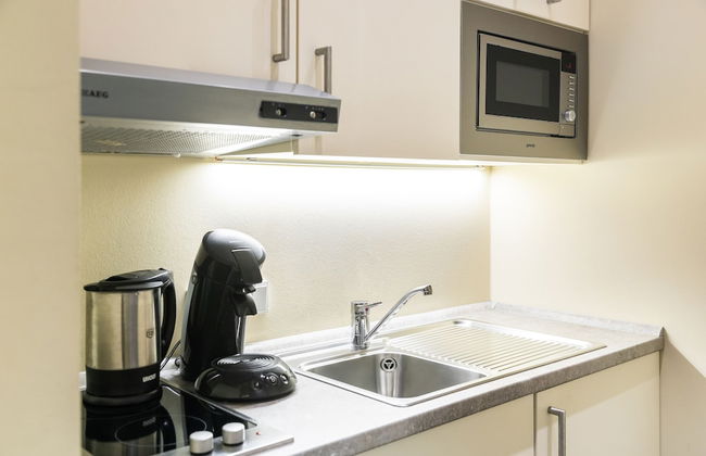 Nomad Serviced Apartments - Photo 12