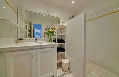 Sunrise -Swimming-pool-Saint-Tropez center-parking - Photo 10