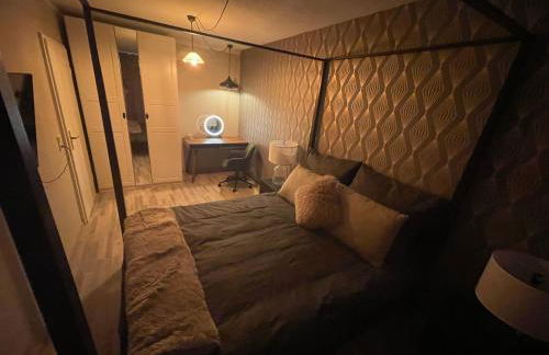 Stylisches City Apartment mit Balkon und Garage - Foto 23