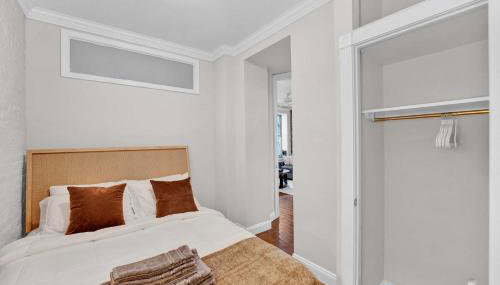 Stylish 3BR-2BA in Gramercy -Modern & Central - Foto 1, wardrobe