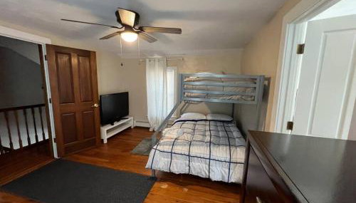 Spacious 5 BR Home w/ Hot Tub - Foto 5