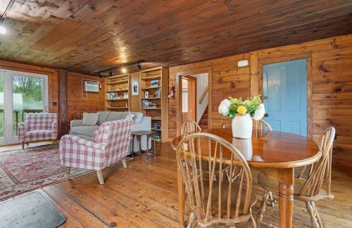 A - Farmhouse Apartment on Miles Smith Farm - Foto 1