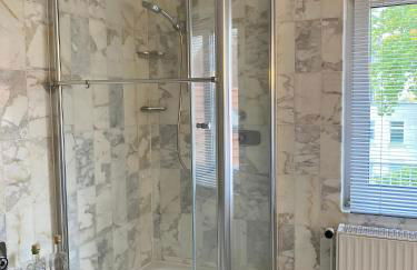 ruhige Wohnung in zentral gelegener Gründerzeitvilla - Photo 21