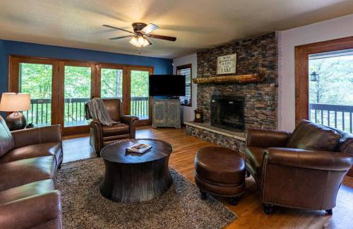 Lakefront Point Retreat on Nantahala Lake with Dock - Foto 12