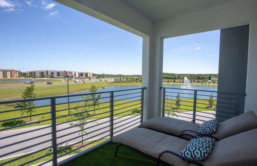 Four Bedroom Close to Disney w Screened Pool Storeylake 4910 - Foto 2