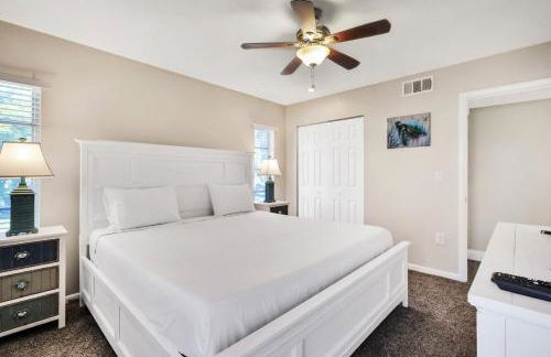 Relaxing canal front 2 BR pool home in North Port - Pineapple Way - Foto 8