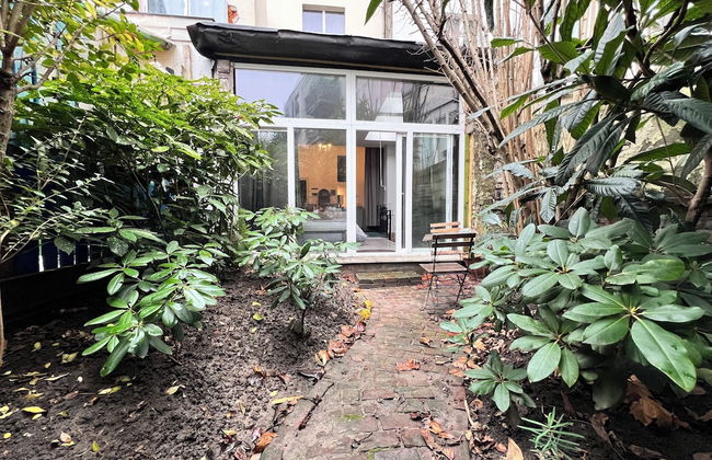 Chic Comfortable Loft and Natural Light - Photo 33