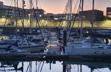 Lovely 1 Bedroom Apartment - Foto 18