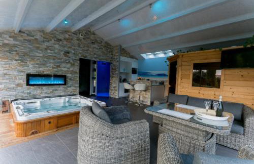 Charmante maison avec spa, sauna et jardin privatif - Photo 2