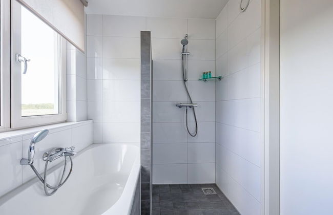 Stylish Texel Escape With Spa - Foto 18