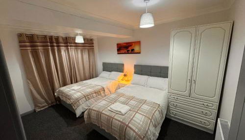 Newly decorated 4 bed home - Foto 4