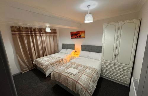 Newly decorated 4 bed home - Foto 4