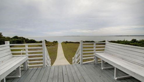 1111 Middle Street by AvantStay Charming Historic Cottage Featured in Dear John Movie Beach Access - Foto 5, Other