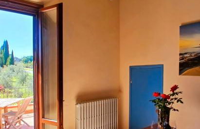 INCANTEVOLE CASA TOSCANA con travi in legno, ampia terrazza e vista sulle colline - Foto 16