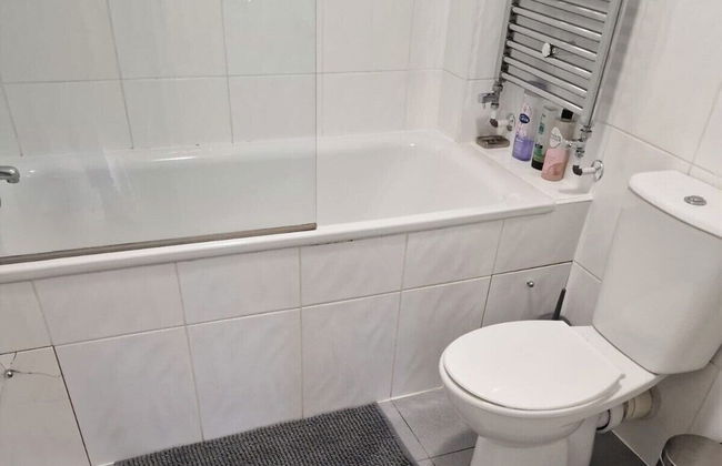 Light 1-bed - London N8 - Free Parking - Fast Wifi - Foto 17