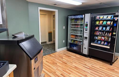 Loon Mountain Retreat with Pool and Hot Tub - Foto 36