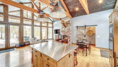 Chelan Mountain Retreat Chalet with Fire Pit! - Foto 5