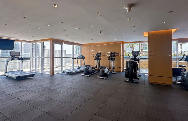 Waves - Elegant 28th Floor Studio in Carson A, Damac Hills - Photo 18